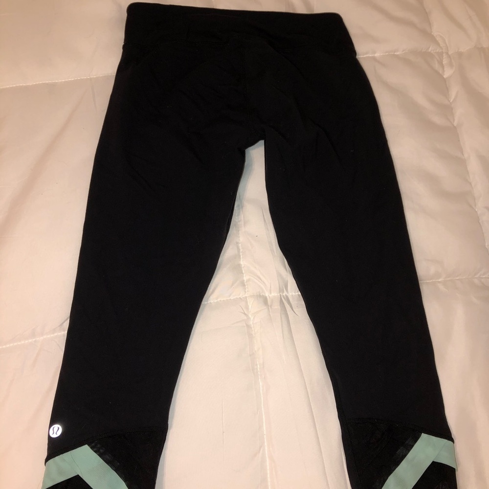 Lululemon crop leggings with mesh detail on bottom